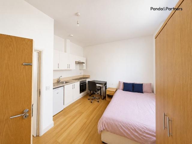 Holloway Road, London N19, Studio to rent, £1,150 pcm | PrimeLocation