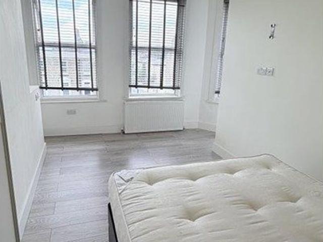 Holloway Road, London N19, Studio to rent, £1,275 pcm | PrimeLocation