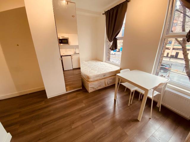 Holloway Road, London N7, Studio to rent, £1,235 pcm | PrimeLocation