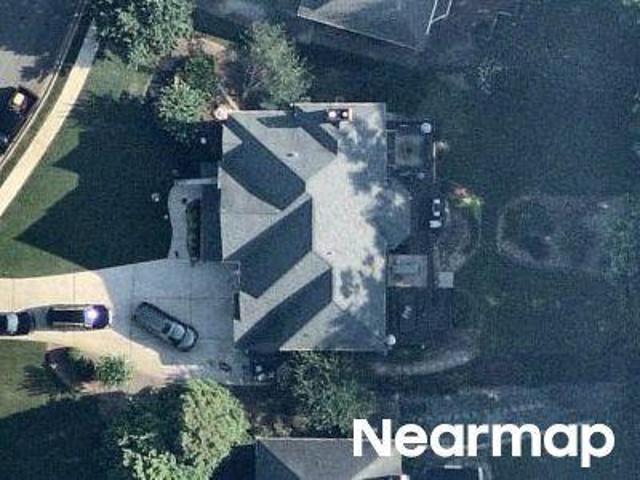 Hollowbrooke Ct NW