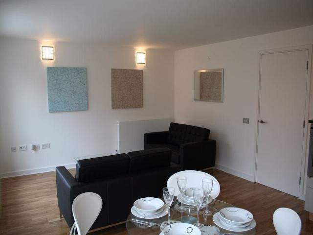 Holly Court, Greenwich Peninsula, London SE10, 1 bed flat to rent, £1,700 pcm | PrimeLocation