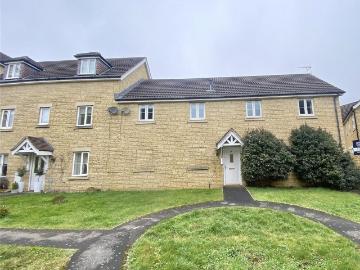 Holly Crescent, Corsham, SN13 2 bed apartment to rent £1,050 pcm £242 pw