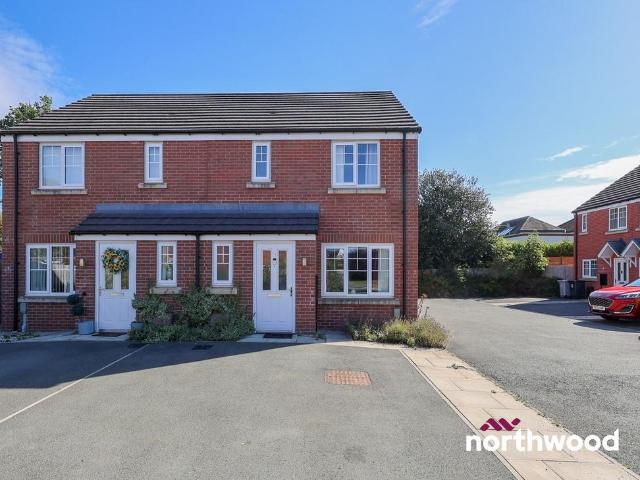 Holly Drive, The Heath, Sandbach, CW11 3 bed semi detached house to rent £1,200 pcm £277 pw