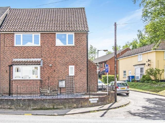 Holly Drive, Norwich, NR2 3 bed house to rent £1,300 pcm £300 pw