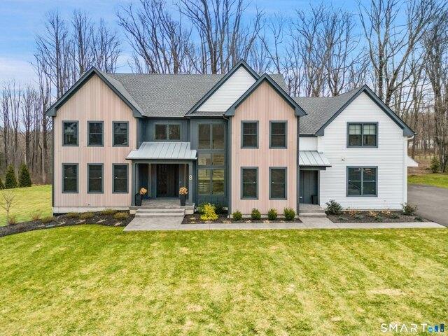 Holly Ln, Newtown, Home For Sale