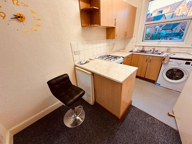 Holly Park Road, London N11, 1 bed flat to rent, £1,170 pcm | PrimeLocation