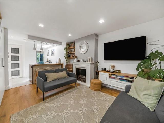 Holly Road, TW3, London