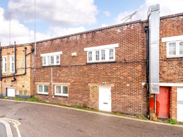 Holly Road, Twickenham TW1, 1 bed flat to rent, £1,650 pcm | PrimeLocation