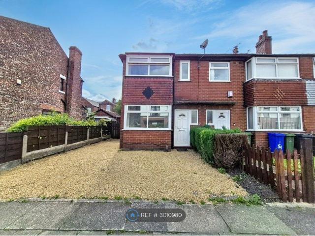 Holly St, Manchester M43, 2 bed end terrace house to rent, £1,150 pcm | PrimeLocation