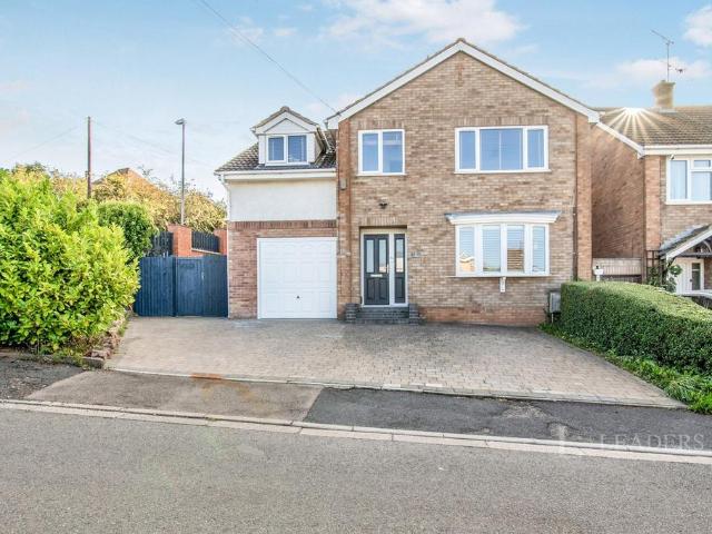 Hollymount, Worcester. 4 bed detached house to rent £1,800 pcm £415 pw