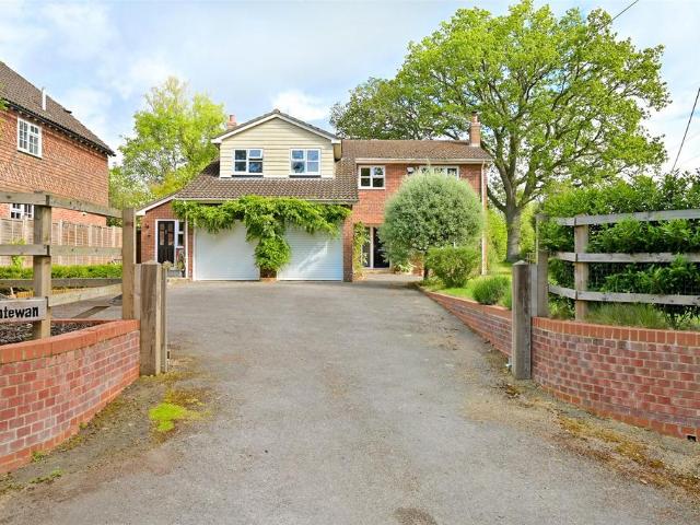 Hollybush Lane, West Heath. 5 bed detached house to rent £3,250 pcm £750 pw