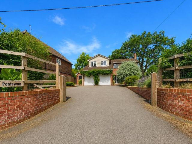 Hollybush Lane, West Heath. 5 bed detached house to rent £3,250 pcm £750 pw