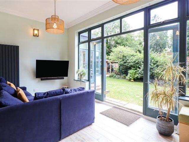 Hollybush Lane, Harpenden, AL5 4AR