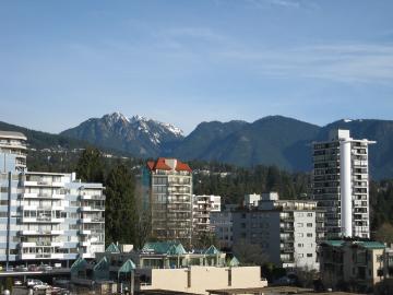 Hollyburn Plaza