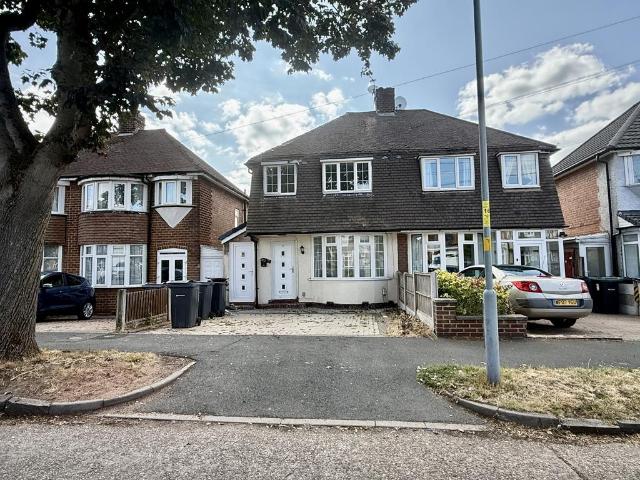 Hollydale Road, Birmingham, B24 3 bed semi detached house to rent £1,325 pcm £306 pw