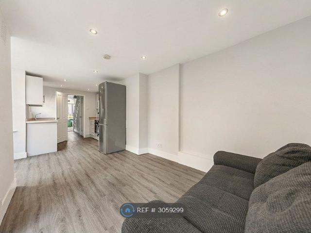Hollydale Road, London SE15, 5 bed terraced house to rent, £4,350 pcm | PrimeLocation
