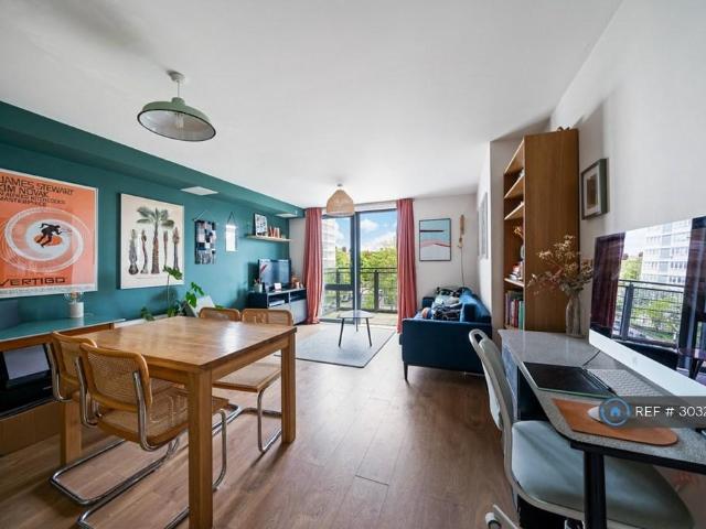 Hollyfield, London, N4 2 bed flat to rent £2,500 pcm £577 pw