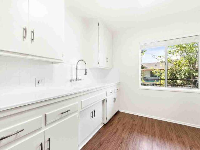 Hollyview Apartments 1 Bedroom Apartment for Rent at 1737 N Orange Dr, Los Angeles, CA 90028 Hollywood Hills West