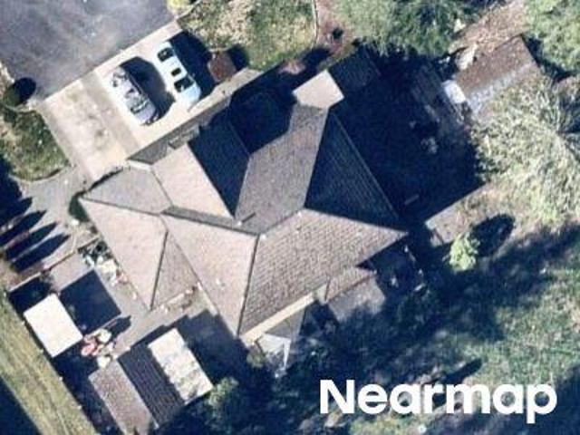 Hollywood Dr NE