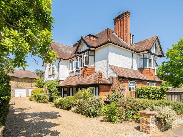 Holm Close, Addlestone KT15, 2 bed flat to rent, £1,650 pcm | PrimeLocation