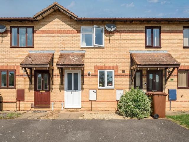 Holm Way, Bicester OX26, 2 bed terraced house to rent, £1,500 pcm | PrimeLocation