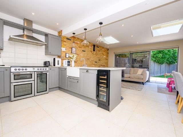 Holme Close, Hatfield AL10, 3 bed end terrace house to rent, £2,250 pcm | PrimeLocation