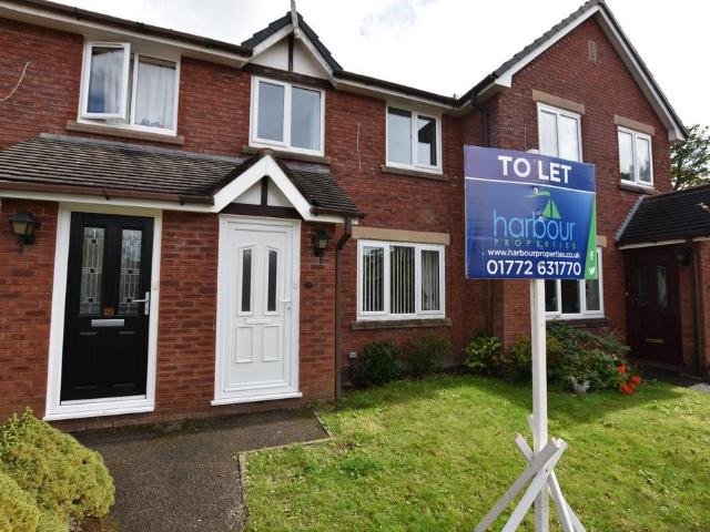 Holmeswood, Kirkham, PR4 2 bed mews to rent £695 pcm £160 pw
