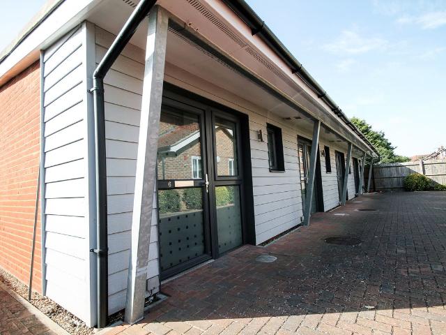 Holmes Court, Canterbury CT1, 1 bed flat to rent, £880 pcm | PrimeLocation