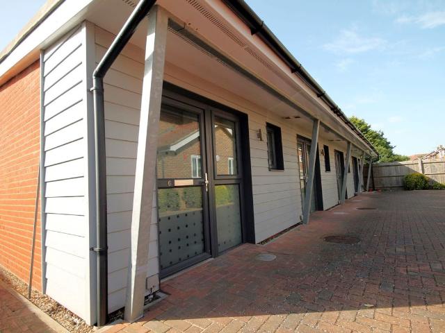 Holmes Court, Canterbury CT1, 1 bed flat to rent, £900 pcm | PrimeLocation