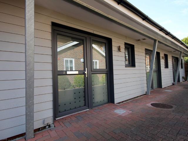 Holmes Court, Canterbury CT1, 1 bed flat to rent, £900 pcm | PrimeLocation