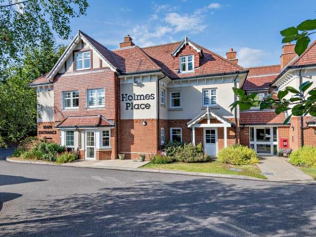 Holmes Place, Crowborough Hill 1 bed retirement property to rent £1,250 pcm £288 pw