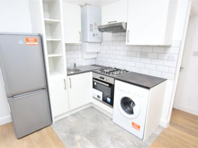 Holmesdale Road, London SE25, 1 bed flat to rent, £1,250 pcm | PrimeLocation