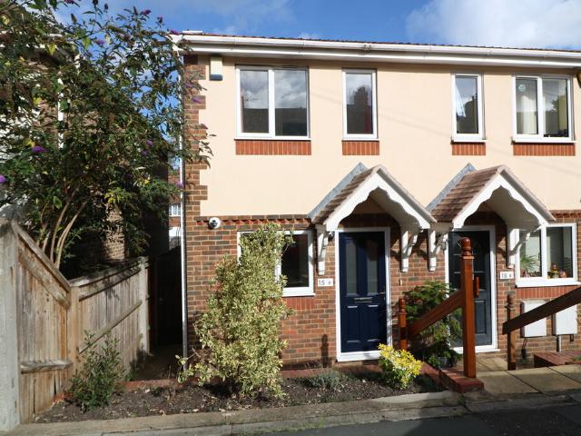 Holmesdale Road North Holmwood, Dorking 2 bedrooms Property for lettings Seymours