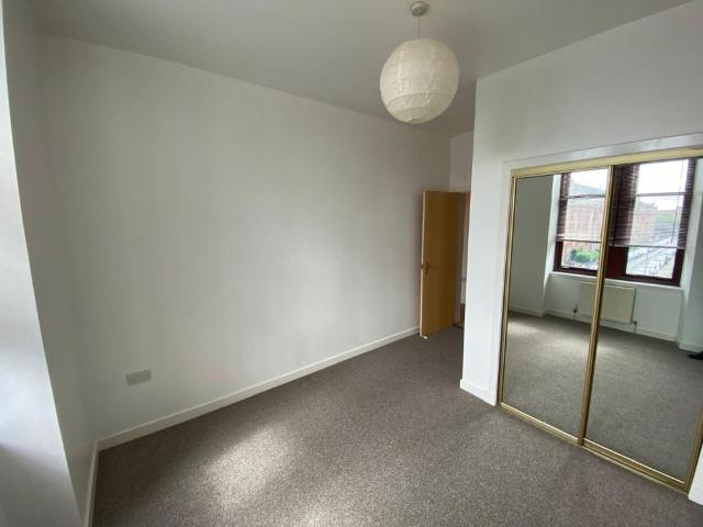 Holmlea Road, Battlefield | £795 Monthly