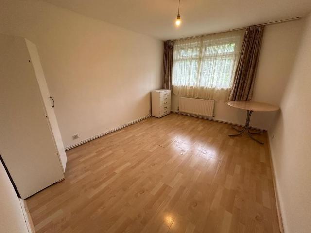 Holmleigh Road Estate, London N16, Studio to rent, £1,350 pcm | PrimeLocation