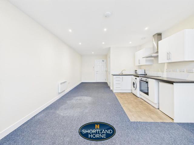 Holmsdale Road, Foleshill, Coventry CV6, Studio to rent, £550 pcm | PrimeLocation