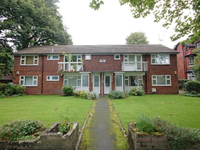 Holmwood Court, Holmwood Road, Didsbury M20, 2 bed flat to rent, £1,400 pcm | PrimeLocation