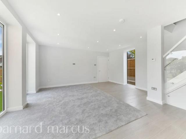 Holmwood Close, Cheam