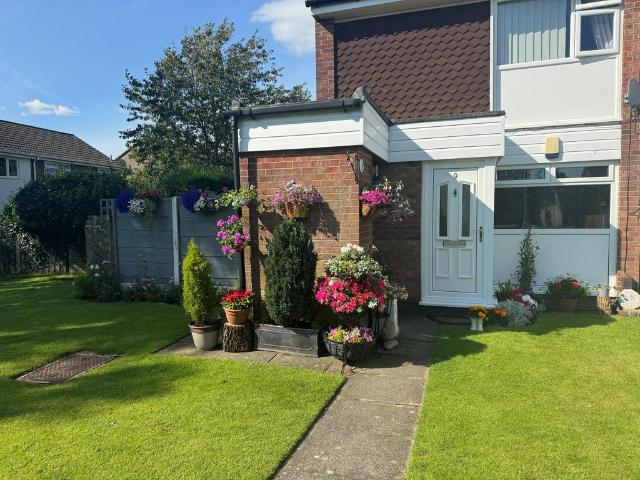Holset Walk, Stockport, SK7 1 bed flat to rent £1,100 pcm £254 pw