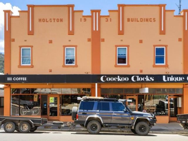 Holston Building on Day Avenue Omeo