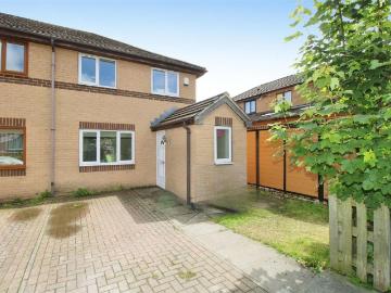 Hopton Avenue, Bradford BD4, 3 bed semi detached house to rent, £1,100 pcm | PrimeLocation