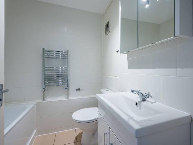 Hopton Street, South Bank, London SE1, 1 bed flat to rent, £3,467 pcm | PrimeLocation