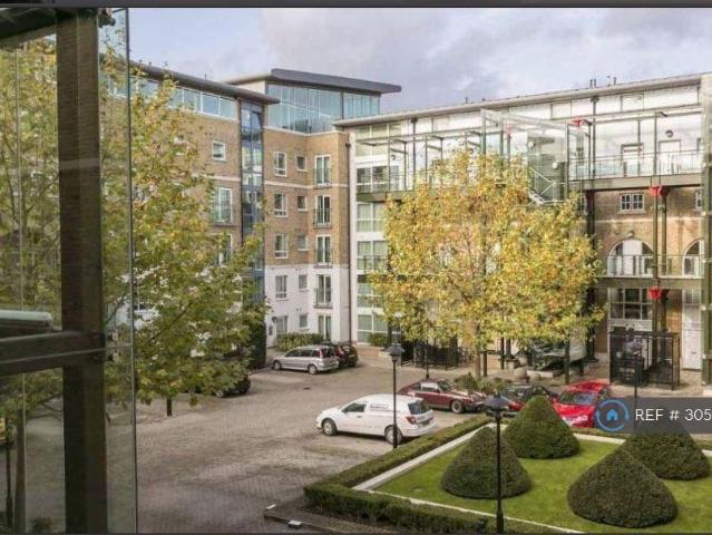 Hopton Road, London, SE18 1 bed flat to rent £1,700 pcm £392 pw