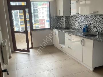 Hopa Emlak'tan Sundura Mahallesi'nde Satılık Daire