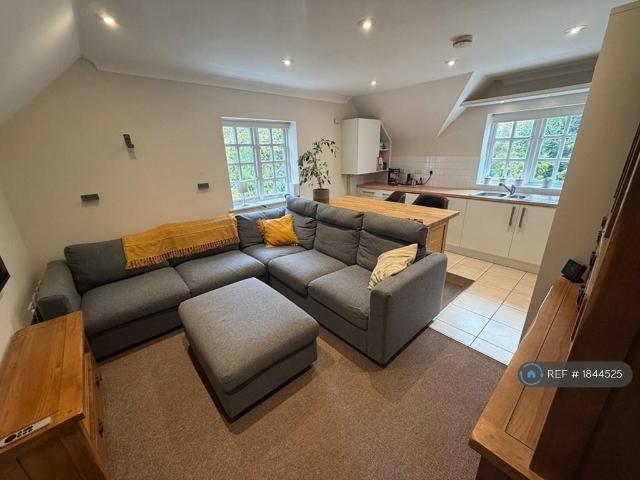 Hopbine Court, Alton, GU34 1 bed flat to rent £1,150 pcm £265 pw