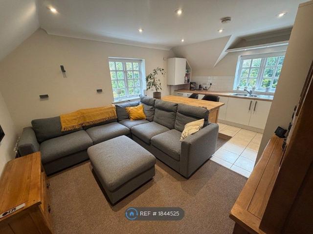 Hopbine Court, Alton GU34, 1 bed flat to rent, £1,150 pcm | PrimeLocation