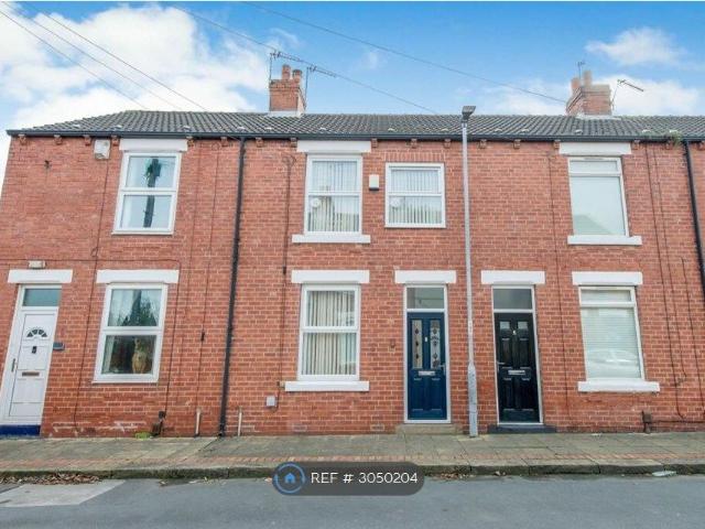 Hope Street West, Castleford WF10, 3 bed terraced house to rent, £995 pcm | PrimeLocation