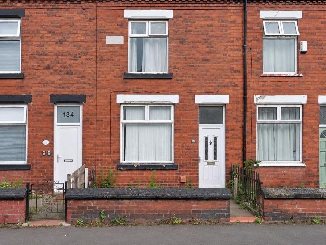Hope Street, Leigh 2 bed terraced house to rent £850 pcm £196 pw