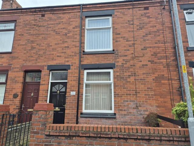 Hope Street, Leigh WN7 2 bed terraced house to rent £745 pcm £172 pw