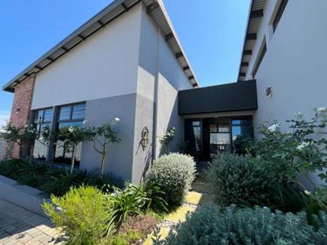 hopefield 3 bedroom architectural home